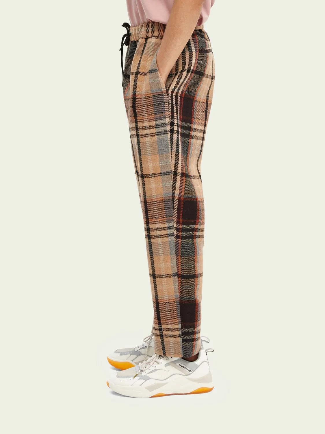 Fave Checked Tapered-Fit Jogger (Beige   Black)