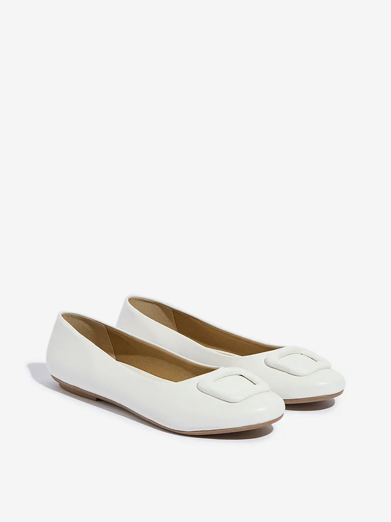 LUNA BLU White Buckle-Detailed Ballerina